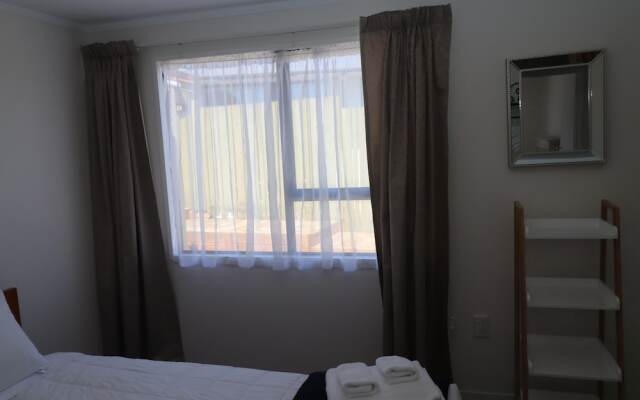 Sunny Unit on Grey Street