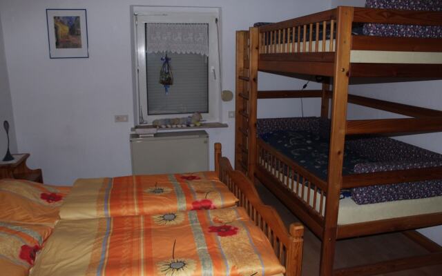 Ferienwohnungen Wettstadt Iii