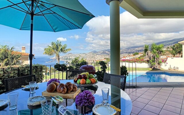 Villa Vista Sol by MHM
