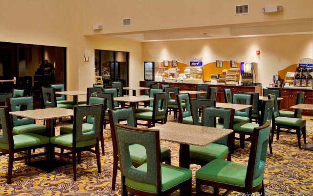 Holiday Inn Express Hotel & Suites Ocoee East by IHG