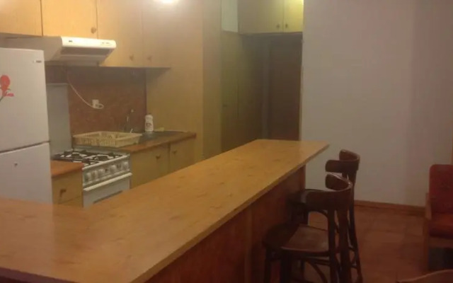 Sunny Apartment on Avet Avetisyan