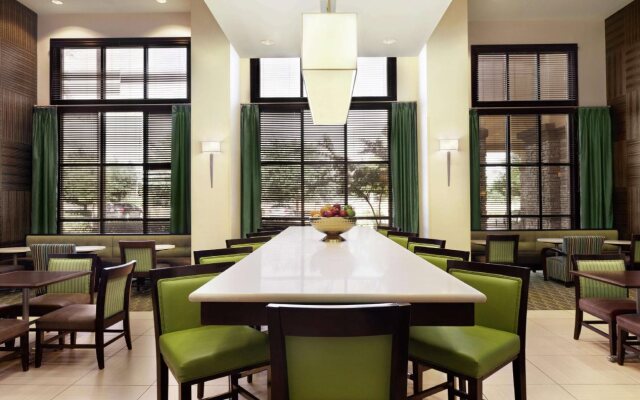 Hampton Inn & Suites West Sacramento