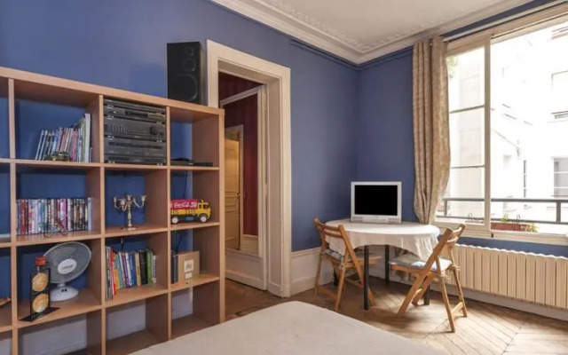 Lovely Pigalle Studio