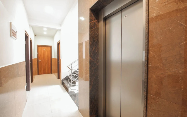 Fabhotel Golden Grand Inn