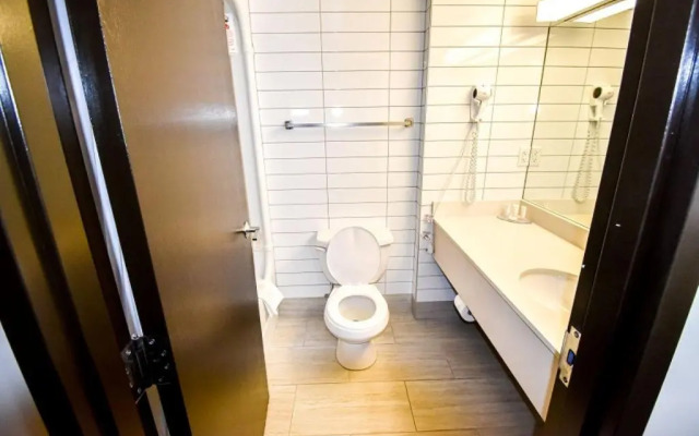 Canad Inns Destination Centre Club Regent Casino Hotel