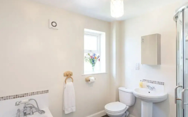 1 Springwater View