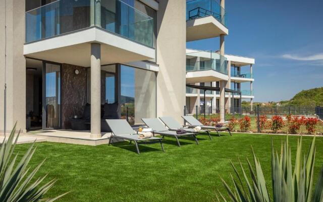 Royal Hilltop Residence