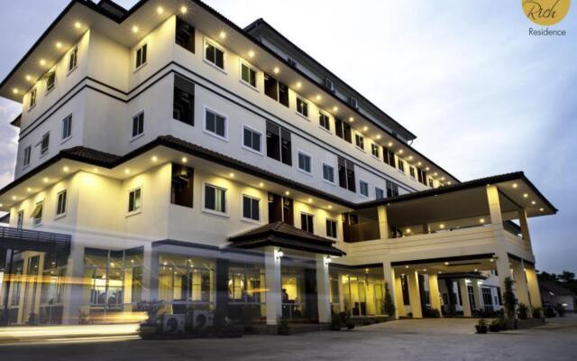 The Rich Residence
