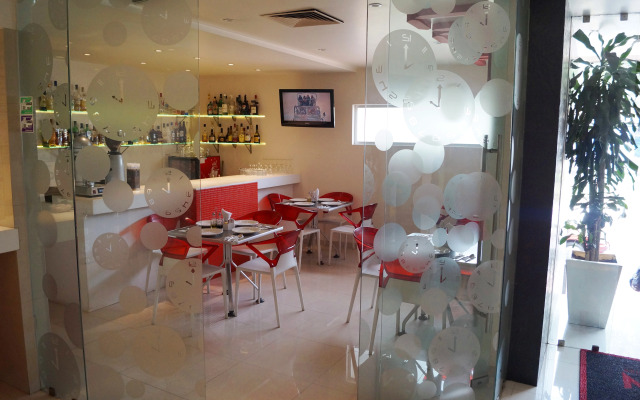 Love Hotel Kron