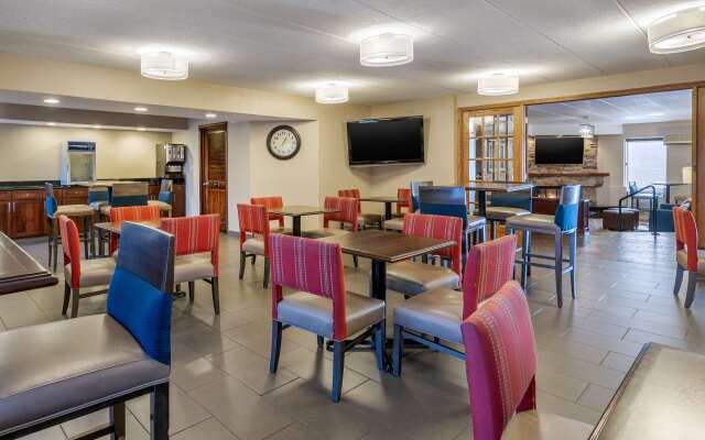 Comfort Inn Grand Rapids Airport