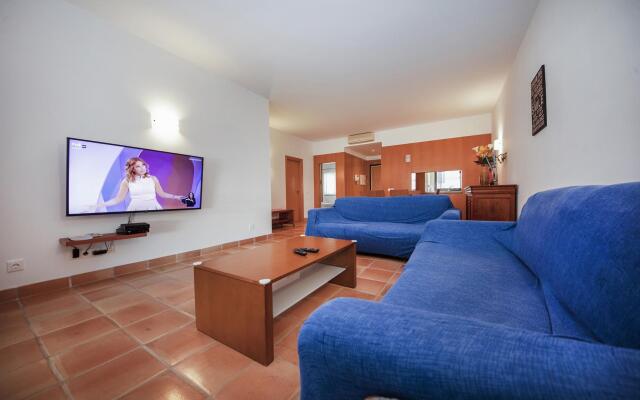 B39 - Marina Hill Apartment