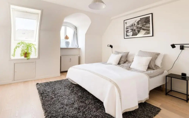 210sqm Lux Penthouse, City Centre-next to Tivoli