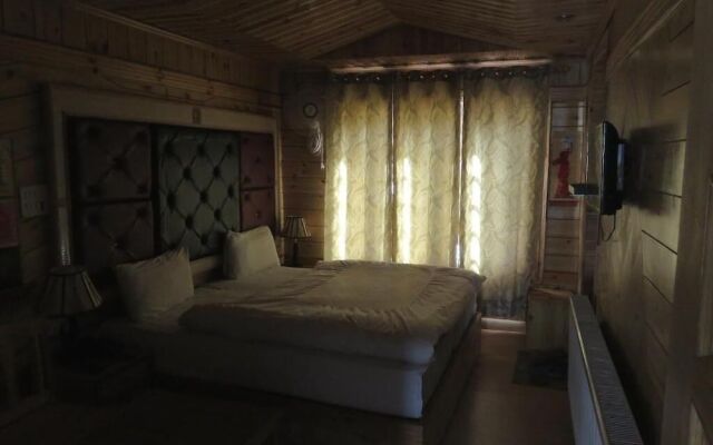 Hotel Nezer Holiday Inn