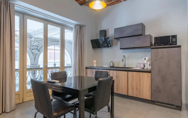Queen Apartment in Torino