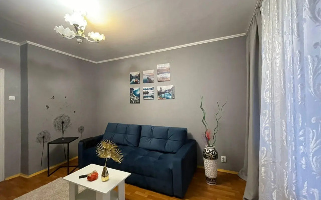 Apartments on Stroiteley Avenue 45