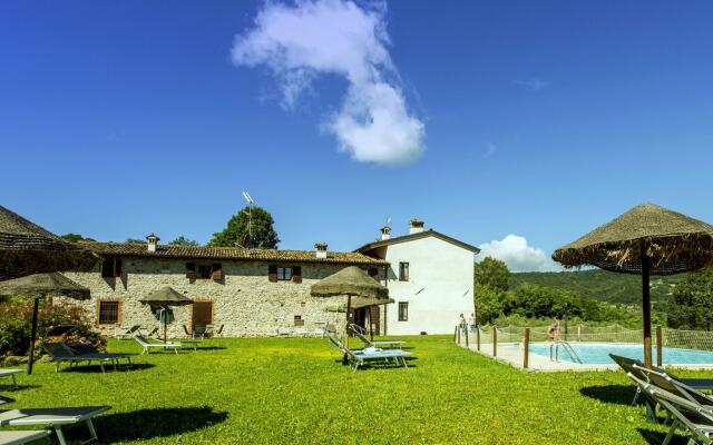 Luxurious Holiday Home in Salò with Swimming Pool