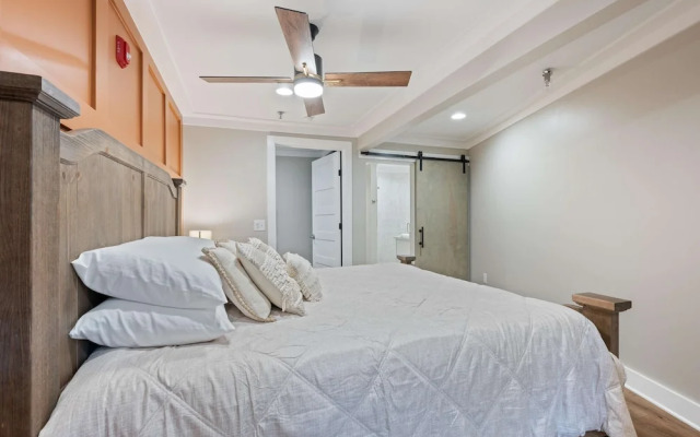 Carters Court Serene Suite