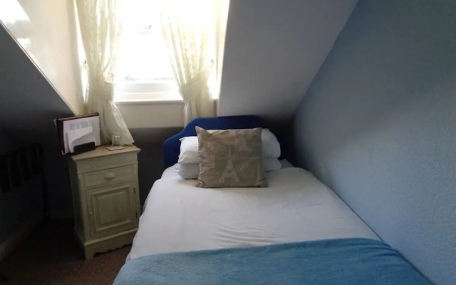 The Broadfield Hotel