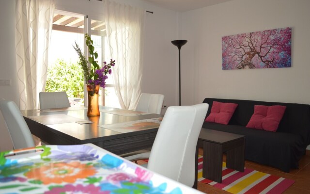 Ground floor apt with kitchenette, private patio, west facing