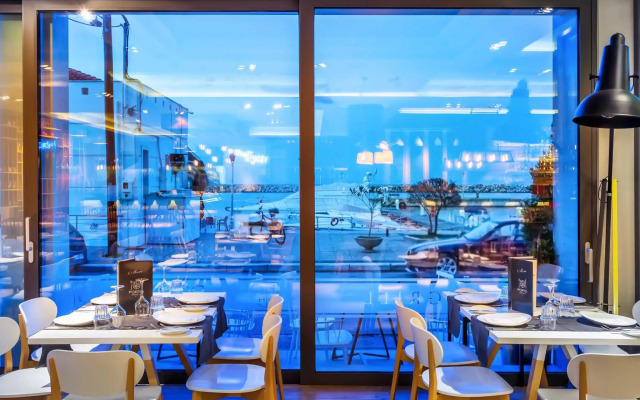 Porto Marine Hotel