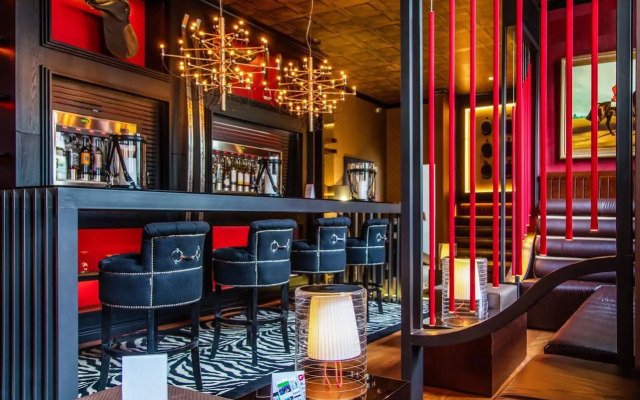 Отель Drake Longchamp Swiss Quality