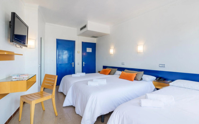 Hotel & Diving les Illes