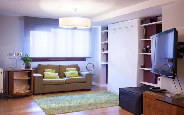 Piso moderno, céntrico y con garaje gratis
