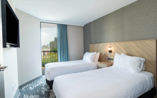 Sandman Suites Vancouver on Davie