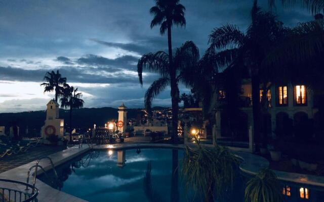Luxury Puebla Aida Apartment with Golf View