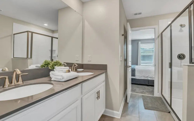 Storey Lake 9 BR Villa with Game Room