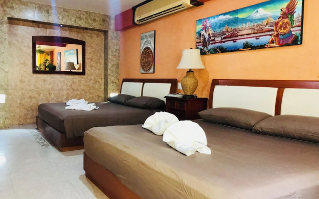 Room in B&B - Suite Jacuzzi Room in Stunning Villa Playacar Ii