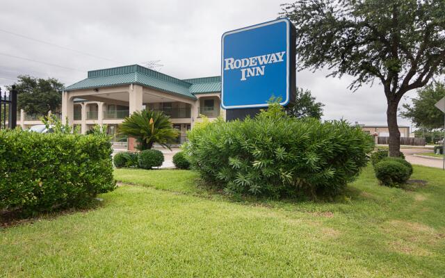 Rodeway Inn & Suites Highway 290 Northwest