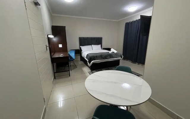 Bayside Suites Hotel