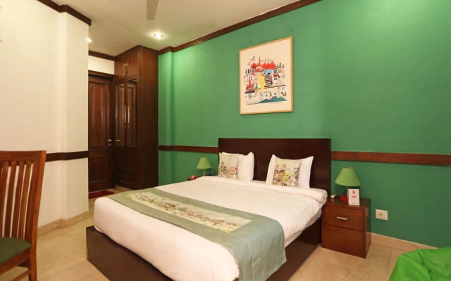 OYO Flagship 5265 Hauz Khas Metro