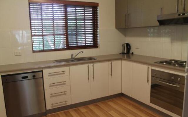 Adelaide Dresscircle Apartments - Gover Street