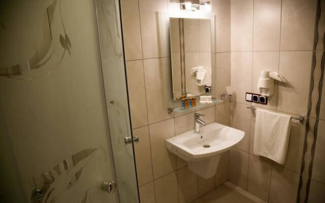 Hermias Marin Hotel