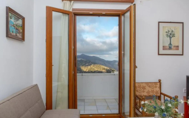 Apiranthian house Panoramic view