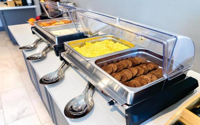 Winds Hotel At Crosswinds Casino