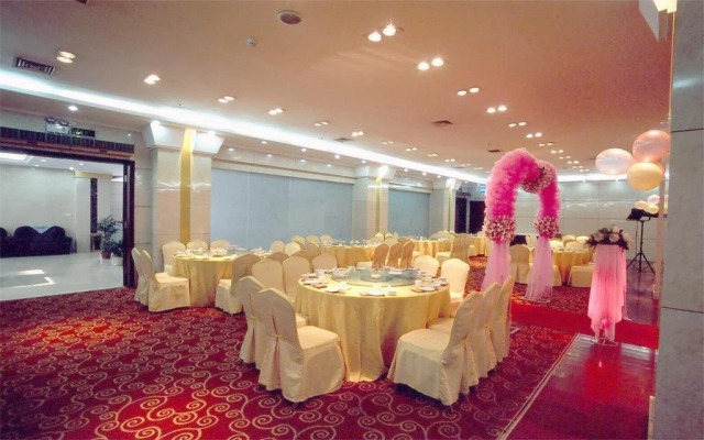 Shihe Hotel Xinyang
