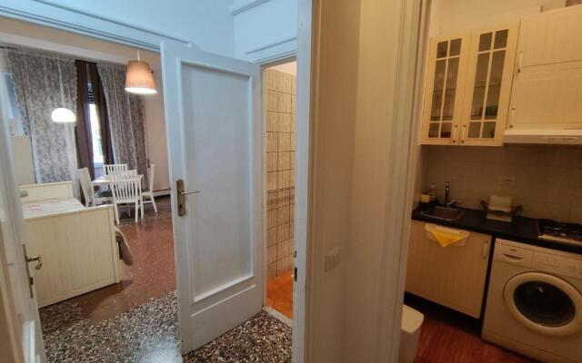 "Al 171 Family Suite Studio "