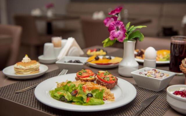 Отель City Avenue