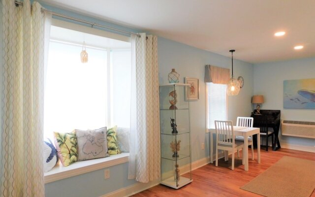 Located In Ocracoke Ge Within Walking Distance Of The Harbor, Shops And Restaurants. 1 Bedroom Condo