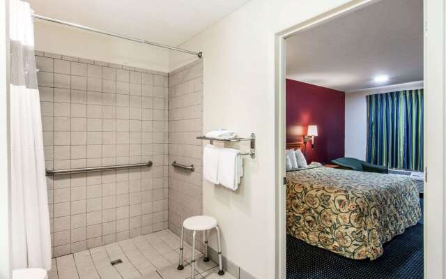 Rodeway Inn La Grange East