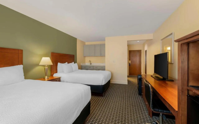 Parkwood Inn Magnuson Grand