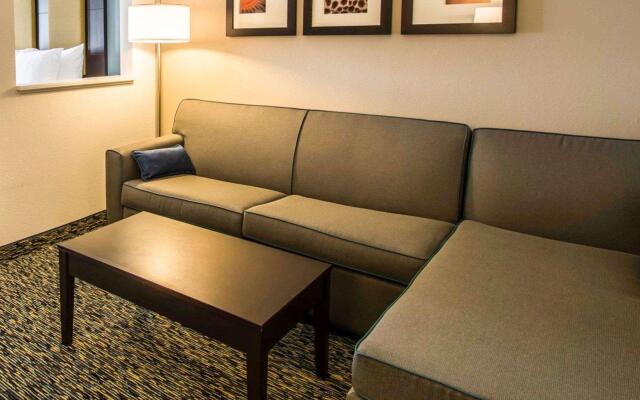 Comfort Suites Fort Lauderdale Airport South & Cruise Port