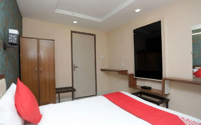 OYO 13134 Grand Regency