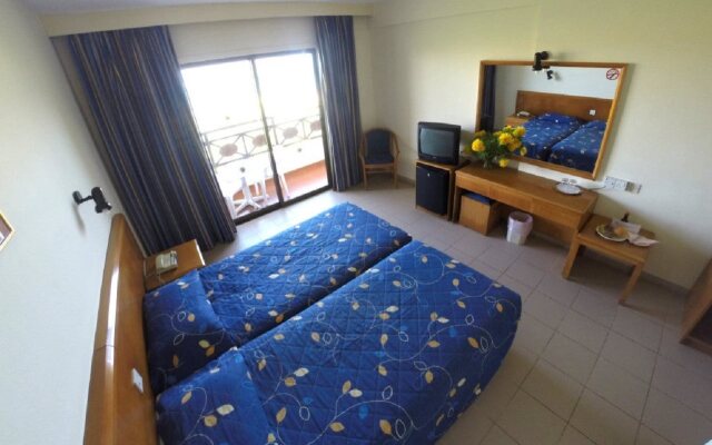 Mimosa Beach Hotel