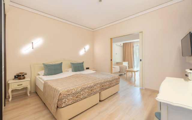 Grifid Aqua Club Bolero