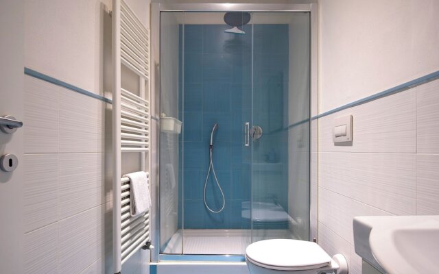 Blue Charm Florentine Apt by Oteego