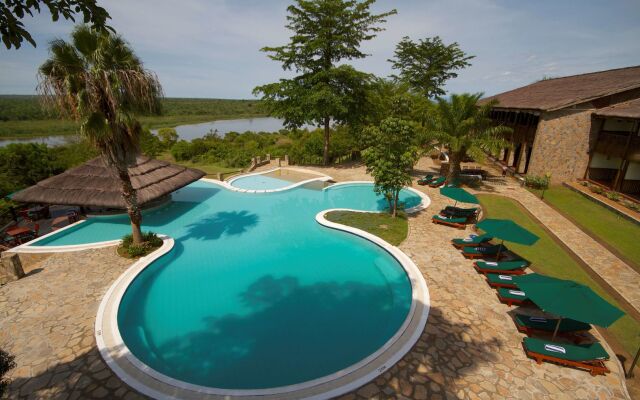 Paraa Safari Lodge